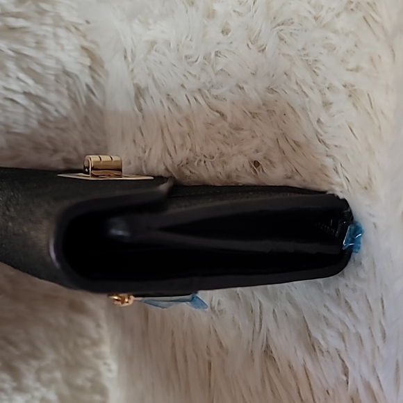 Womens wallet, Danier,  Leather - Picture 8 of 11